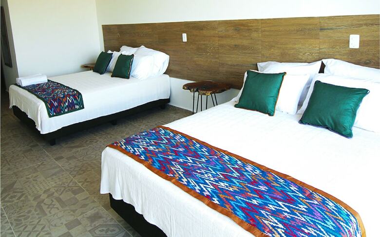 Hotel On Vacation Wayira