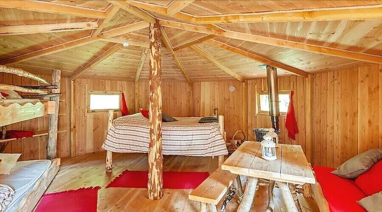 Bed & Breakfast Cabanes Et Yourtes de La Vall�e de L'ance