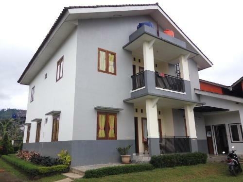 Villa Rasberry Garden