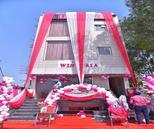 Wisteria Hotel And Restaurant