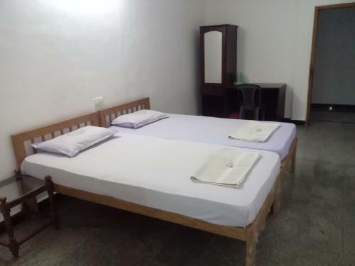 Lodge City Minar Regency