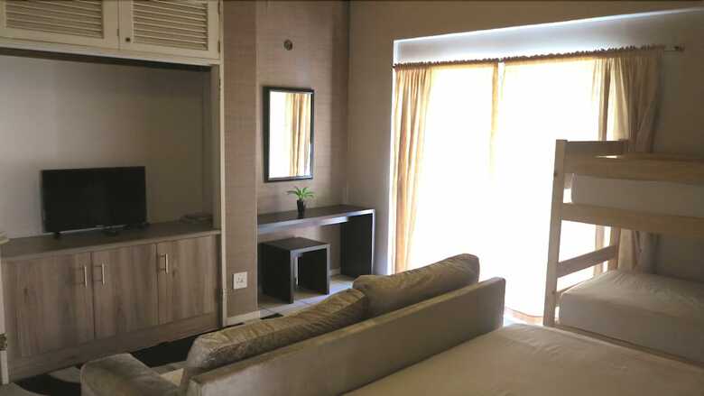 Hostal Umgwezi Lodge And Backpackers