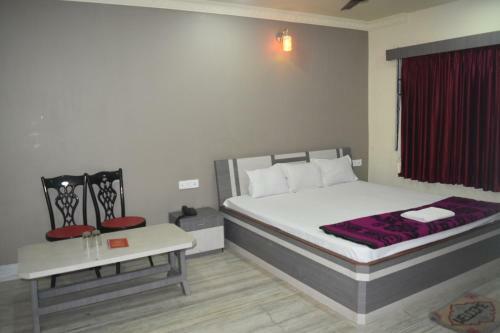 Hotel Mamoni Group