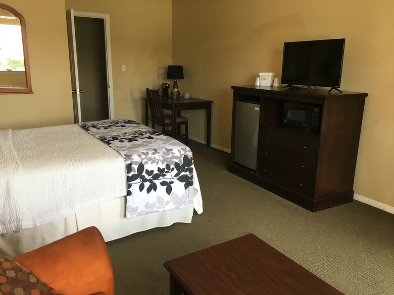 Aparthotel Ambassador Inn And Suites
