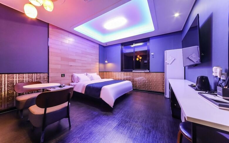 Legend Hotel