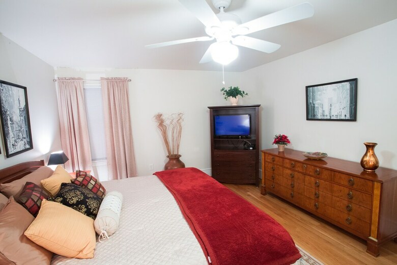 Bed & Breakfast Loudoun Valley Manor