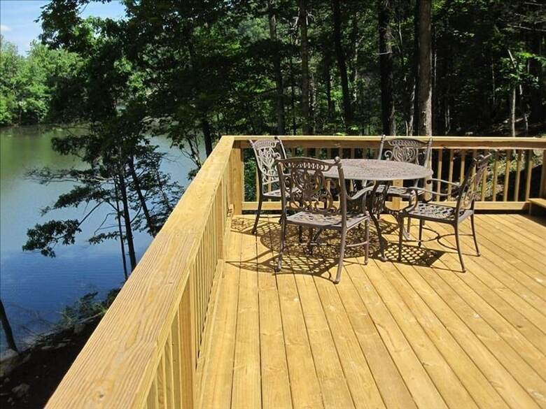 Whipkins Cove Beautiful 3 Bd Lakefront Getaway