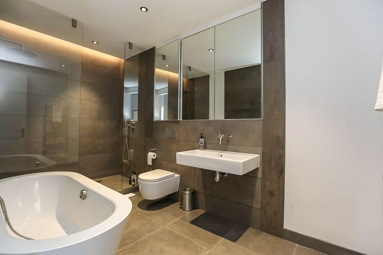 King John Court Apartments