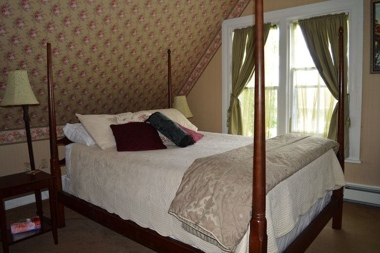 Ascendence Halifax Bed & Breakfast