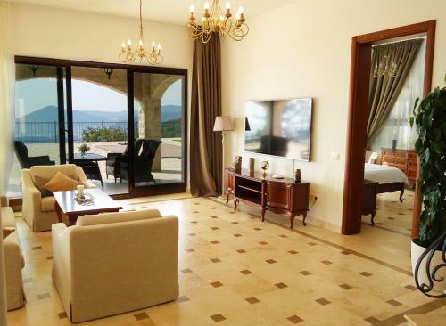 Villa Oak Leaf Residences