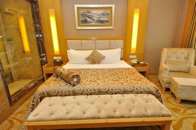 Oriental Royal Hotel