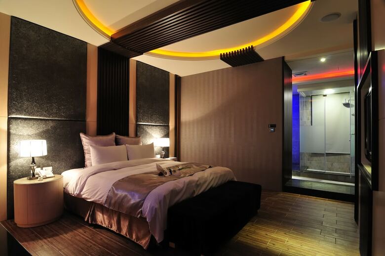 One + One Motel