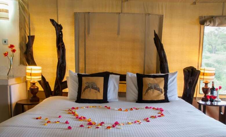 Crater Lake Tented Camp & Game Sanctuary