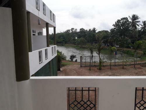 Hotel Kanora Lake Resort
