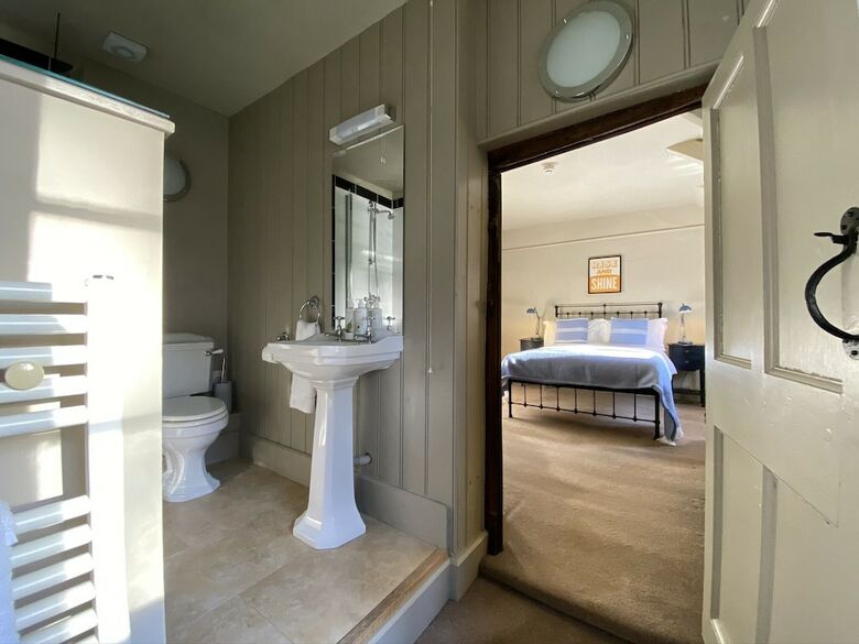 Bed & Breakfast Cross Lane House