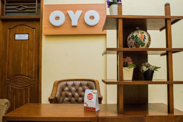 Hostal Oyo 643 Al Thalib 8 Syariah