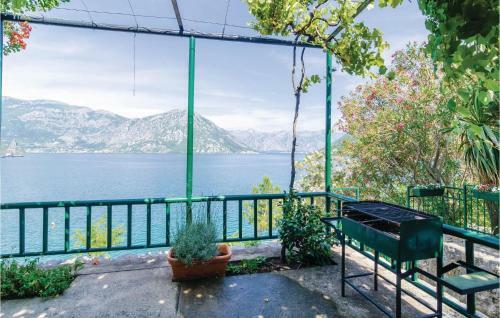 Two-bedroom Apartment In Kotor