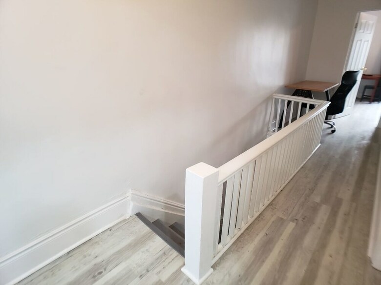 King Bed Home With Park View