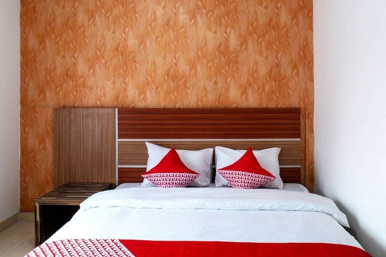 Hotel Oyo 617 Sukaraja Residence