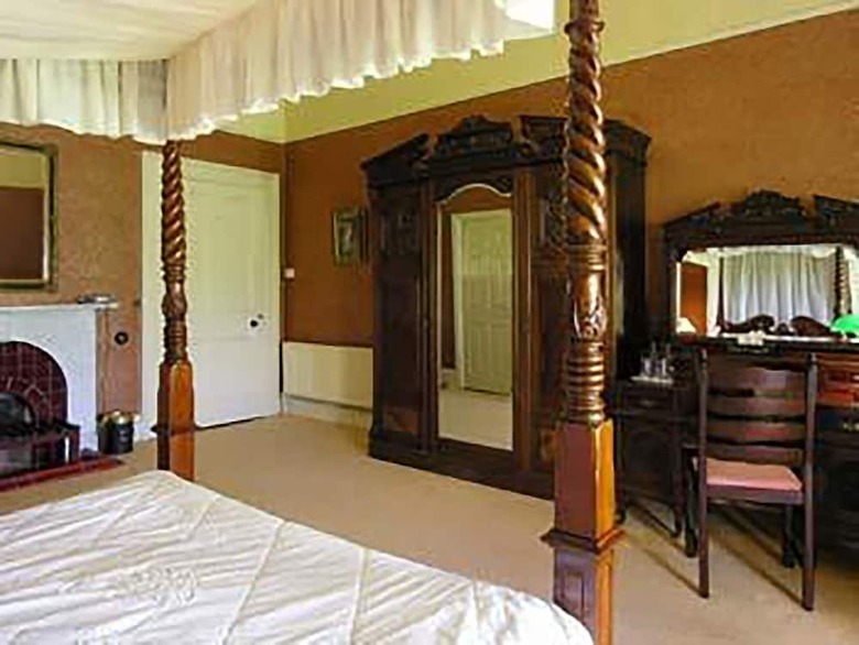 Ballinalacken Castle Country House Hotel