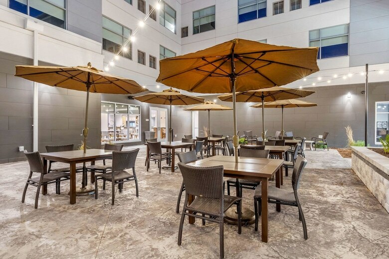 Cambria Hotel Bettendorf - Quad Cities