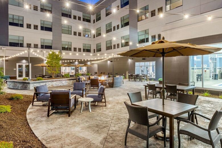 Cambria Hotel Bettendorf - Quad Cities
