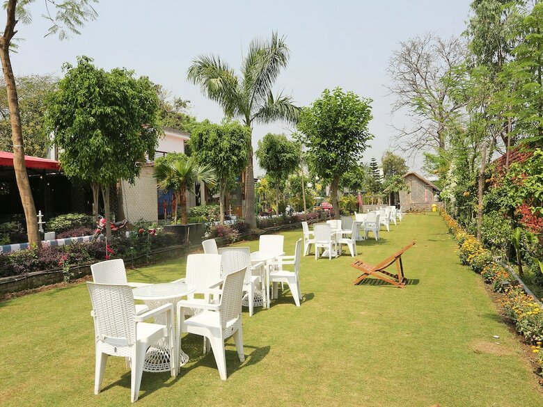 Hotel Capital O 24794 Aaryavan Resorts