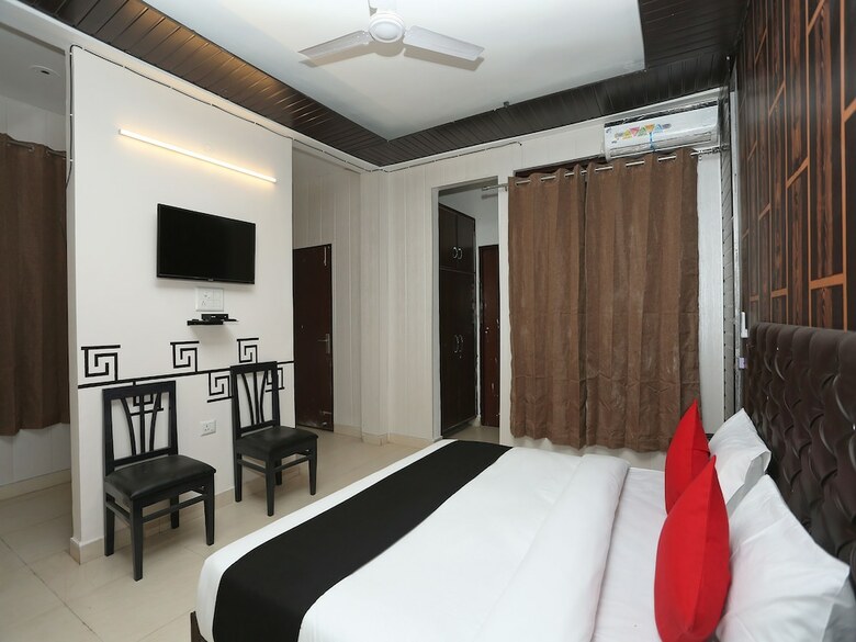 Hotel Capital O 24794 Aaryavan Resorts