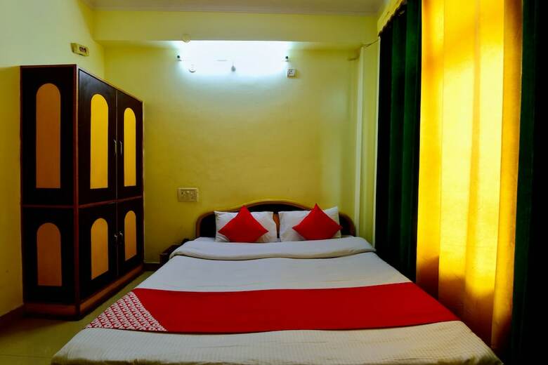 Oyo 29302 Besillio Grand Hotel