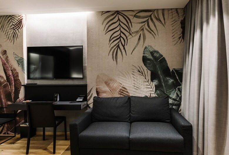 Hotel A