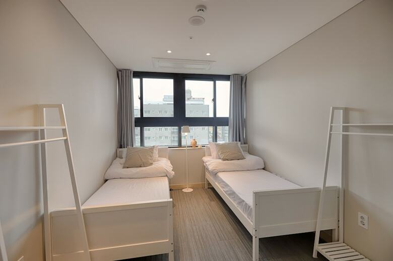 Hostal Upflo House