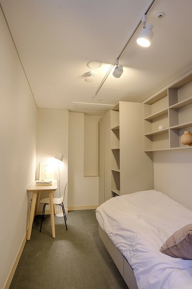 Hostal Upflo House