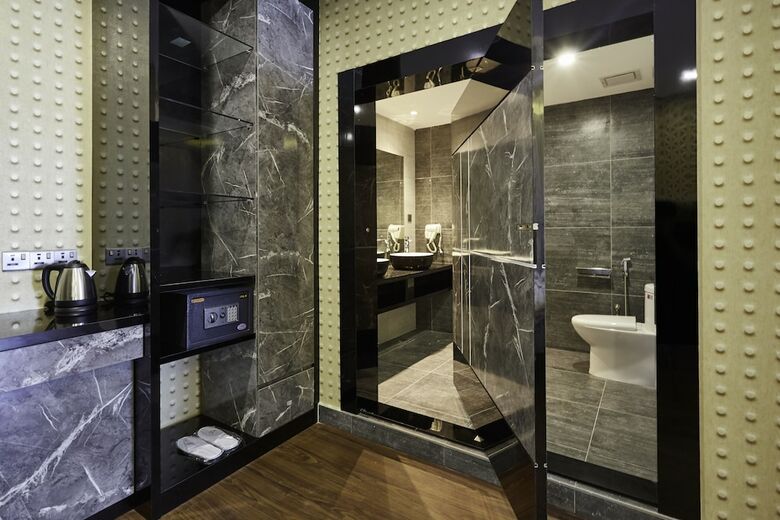 Dream Luxury Hotel