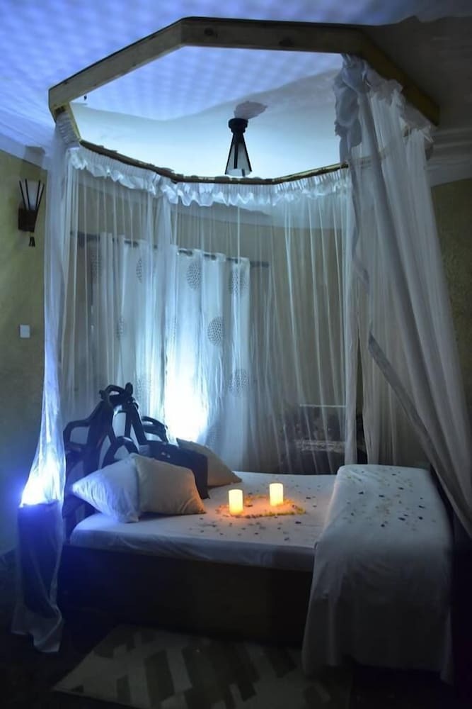 Hotel Kigezi Forest Cottages