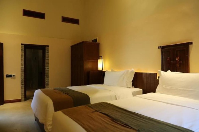 Hotel Deng Stone House Pastoral Resort