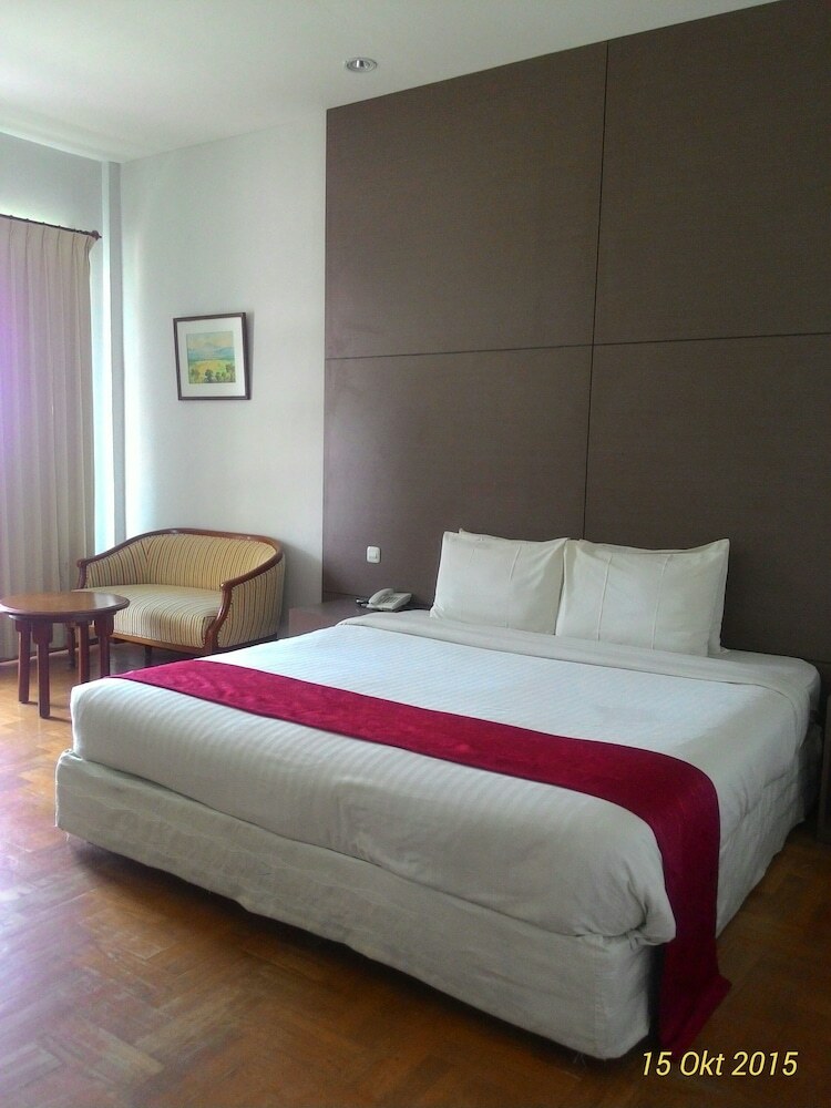 Hotel Sinabung Hills Berastagi