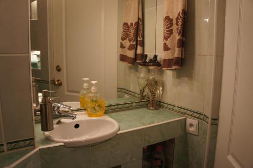 Hostal Guest House On Liteyny 43