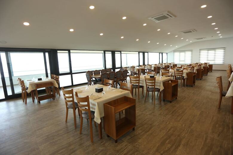 Hotel Rota 17 Otel
