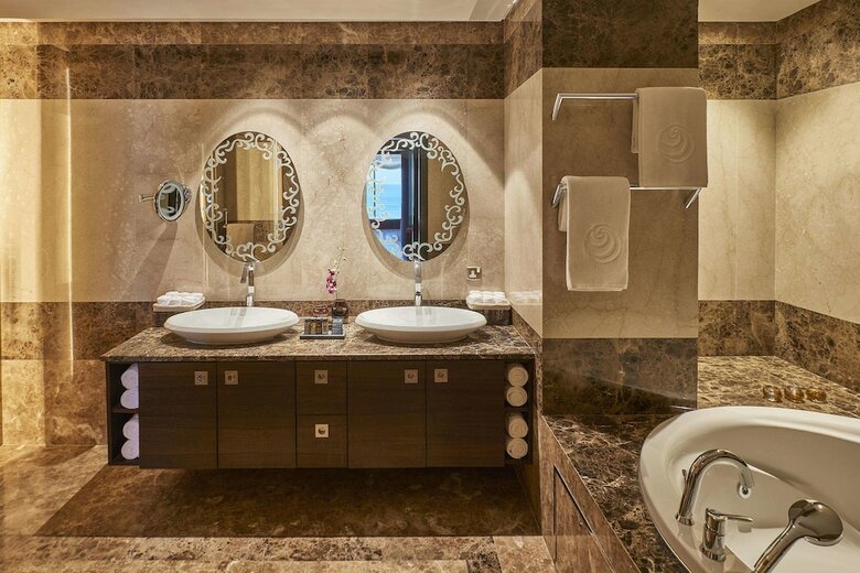 Safir Fintas Kuwait Hotel