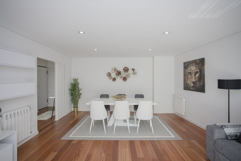Liiiving - Luxury River View Apartments