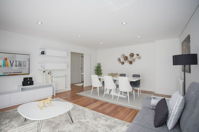 Liiiving - Luxury River View Apartments
