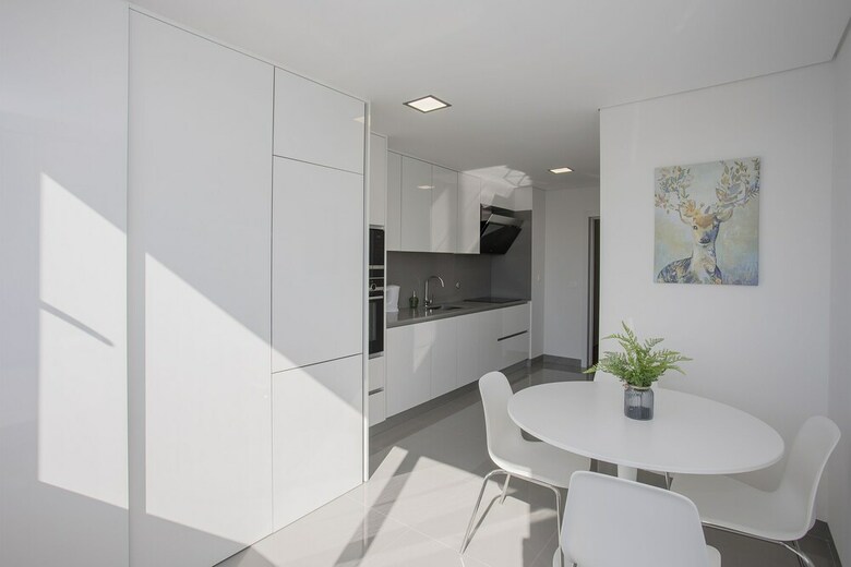 Liiiving - Luxury River View Apartments