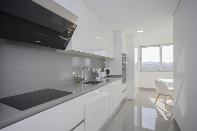 Liiiving - Luxury River View Apartments