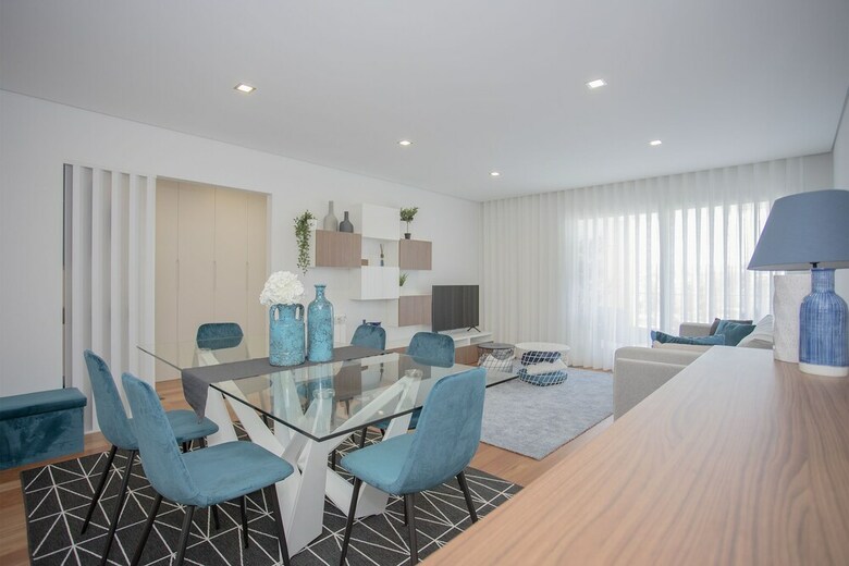 Liiiving - Luxury River View Apartments