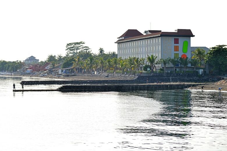 Singaraja Hotel