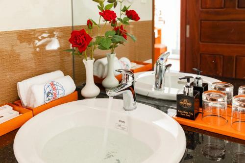 Phuc Ngoc Hotel
