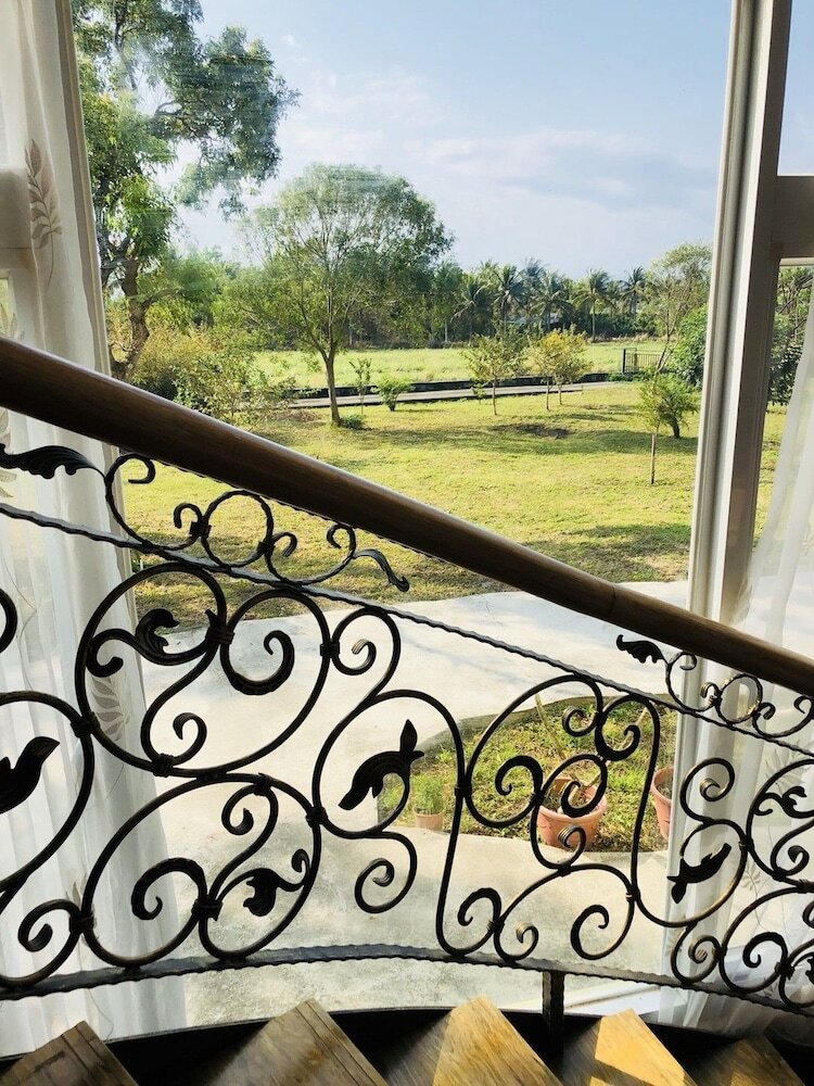 Bed & Breakfast Straybirds Bnb