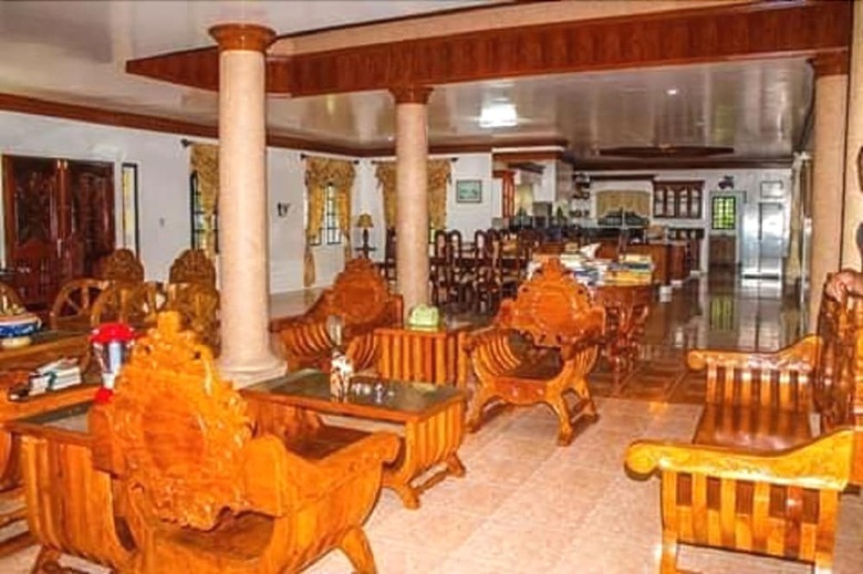 Hotel Treasure Bay Dive Resort
