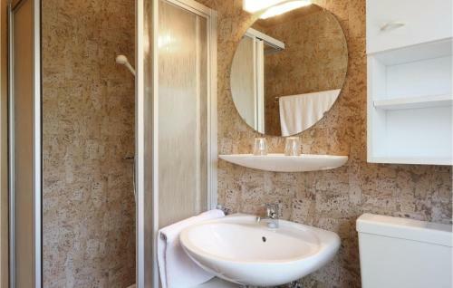 Two-bedroom Apartment In Thalfang