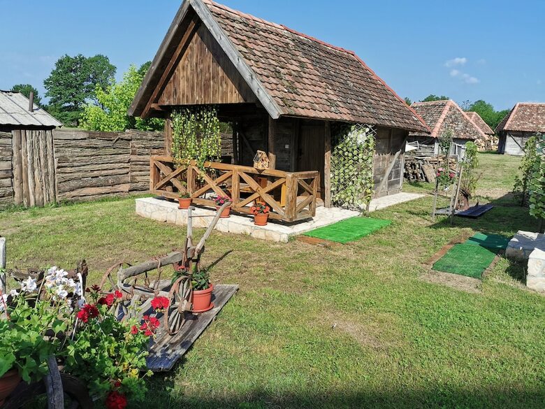 Hotel Etno Selo Eden